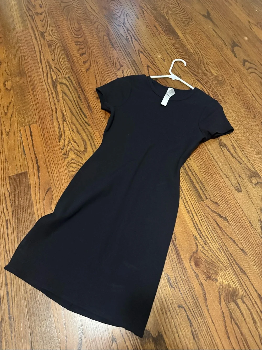 ALO Yoga Goddess Ribbed Short Sleeve Dress - Black